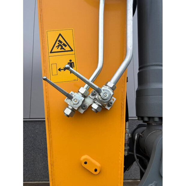 2024 ليبهير R930LC-44065233