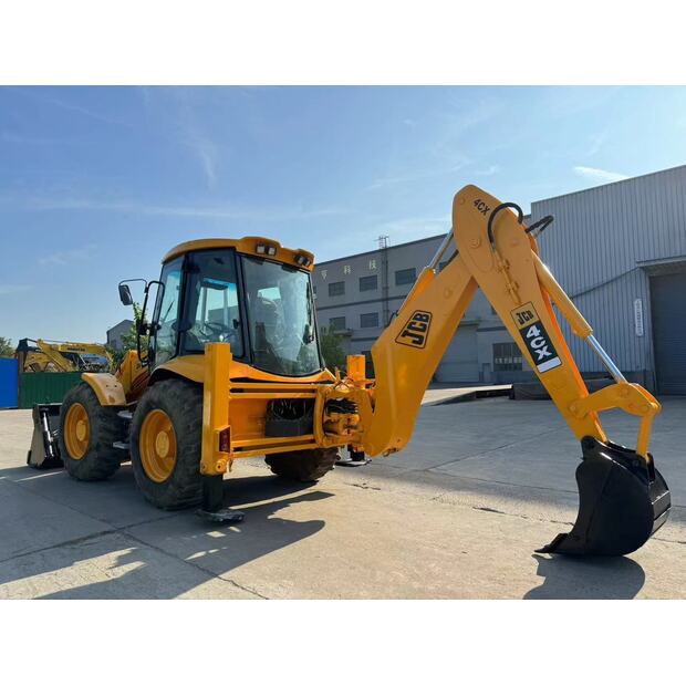2023 JCB 4CX-44065868
