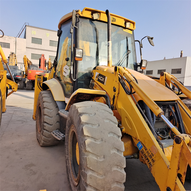 2022 JCB 4CX-44065874