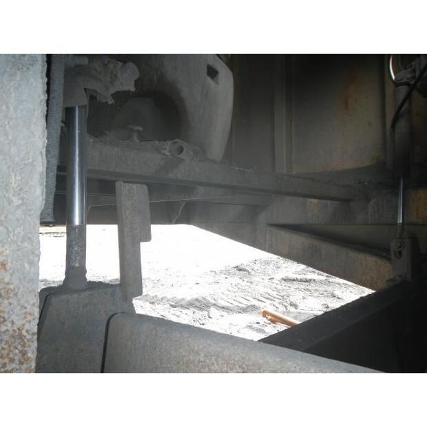 1998 كوماتسو BR1600JG-1-44066017