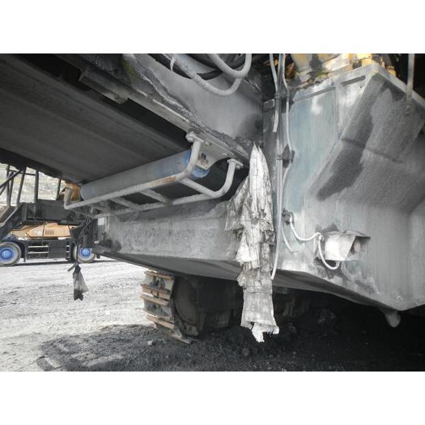 1998 كوماتسو BR1600JG-1-44066024