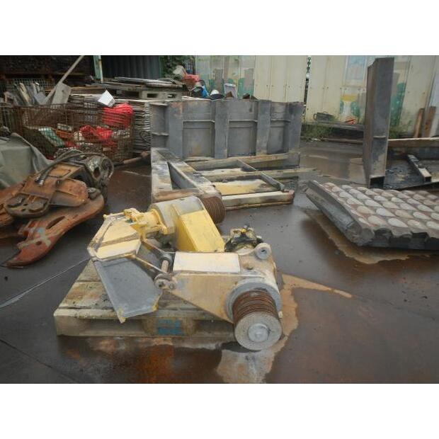 1998 كوماتسو BR1600JG-1-44066176