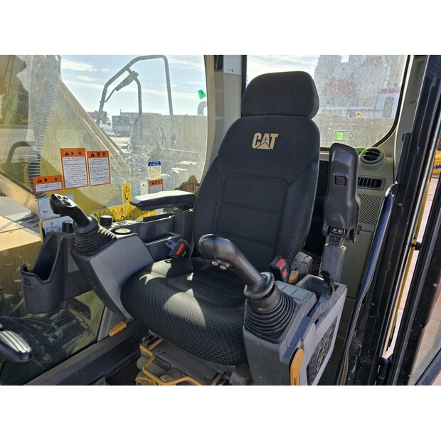 2018 Caterpillar 320-44066356