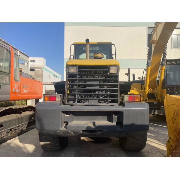 2005 كوماتسو WA320-44066749