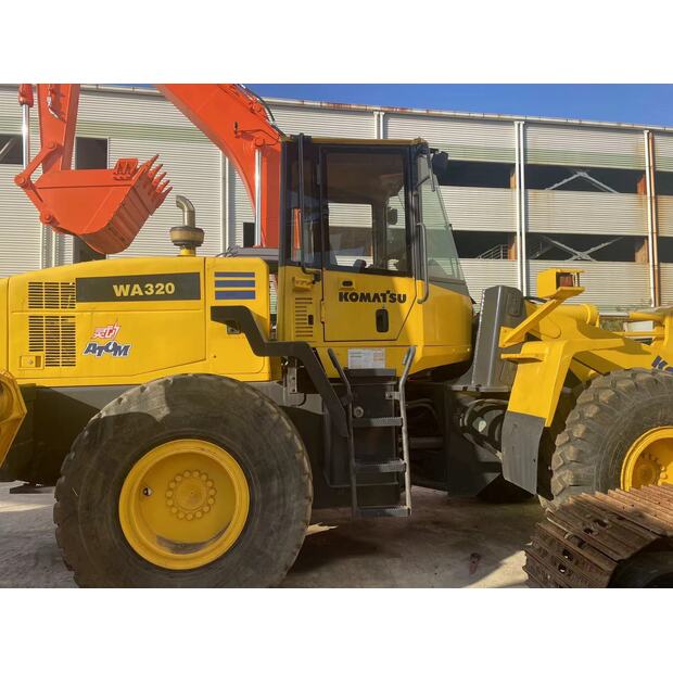 2005 كوماتسو WA320-44066751