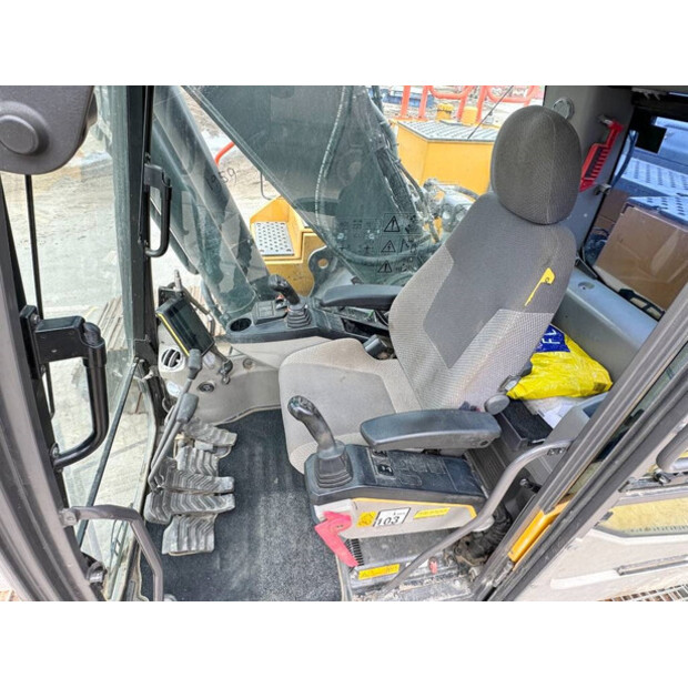 2016 Volvo EC250EL-44067610