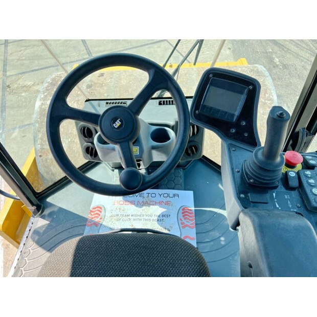 2021 كاتربيلر CS66B-44067759