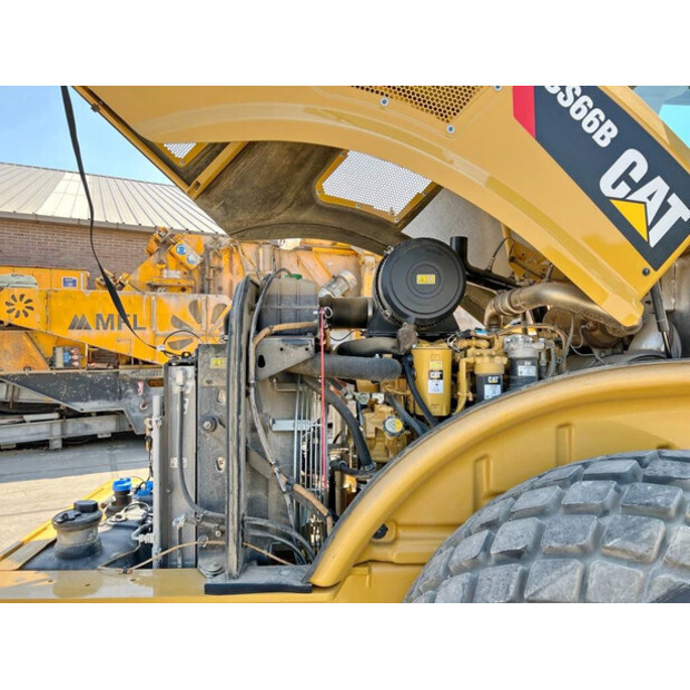 2021 كاتربيلر CS66B-44067770