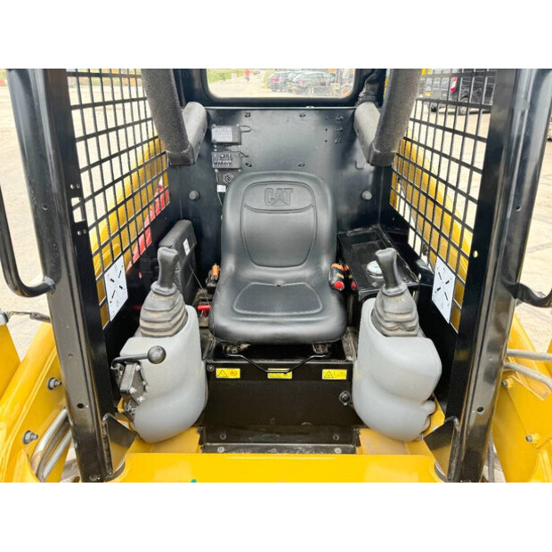 2025 كاتربيلر 216B3-44067789