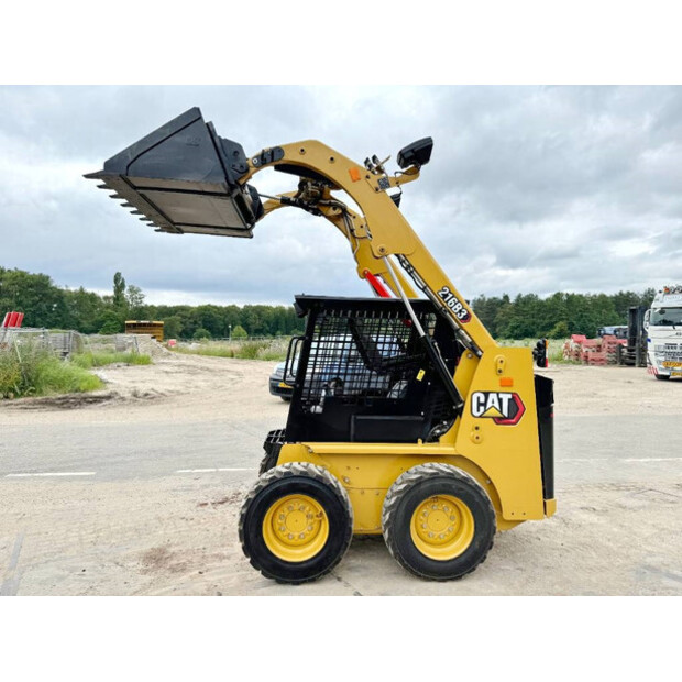 2025 كاتربيلر 216B3-44067801