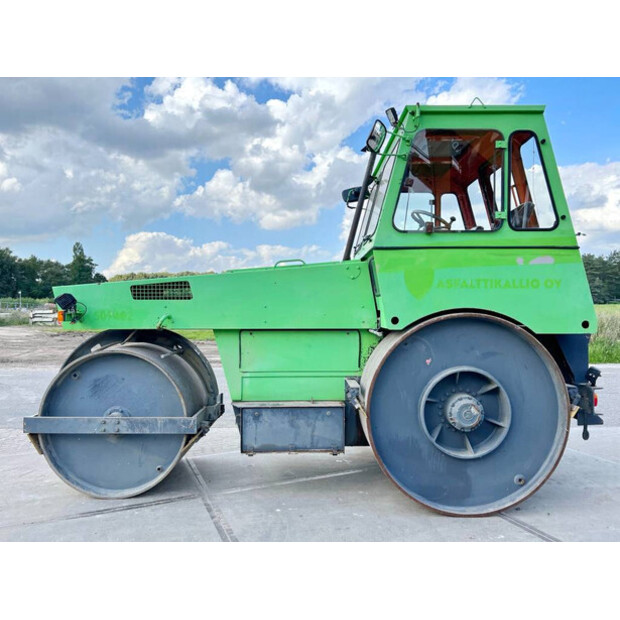 1992 HAMM HW90B/12-44067858