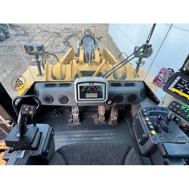 2016 Caterpillar 988K-44067898