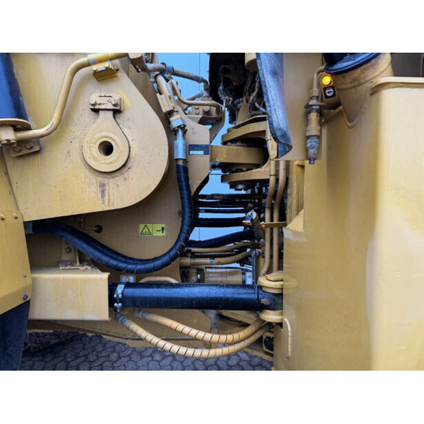 2016 Caterpillar 988K-44067907