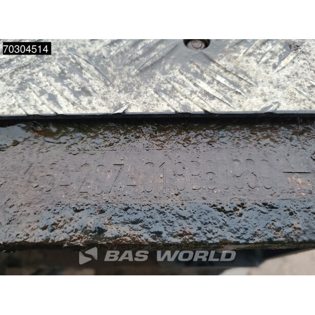 2010 ريندرز OTHERS-44068174