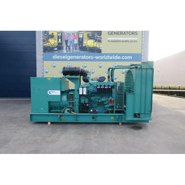 2001 CUMMINS QST30-G7-44069532