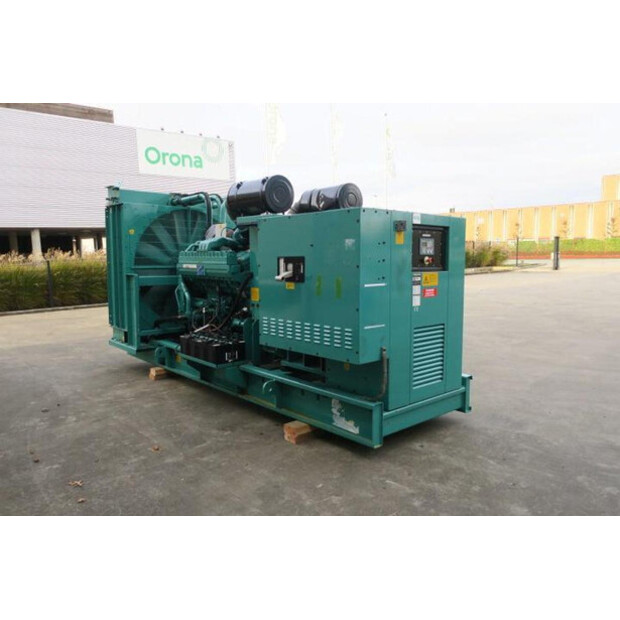 2001 CUMMINS QST30-G7-44069552