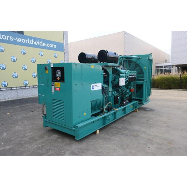 2001 CUMMINS QST30-G7-44069554