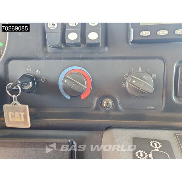 2011 Caterpillar 772-44069885