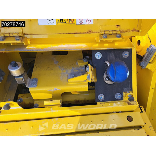 2020 Komatsu PC390-44070002