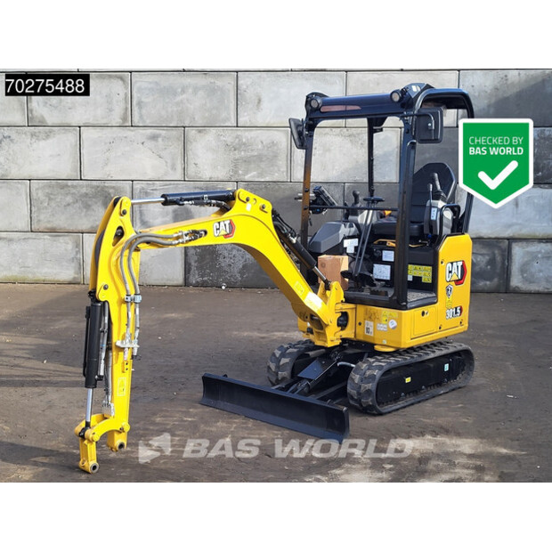 2023 Caterpillar 301.5-44070037