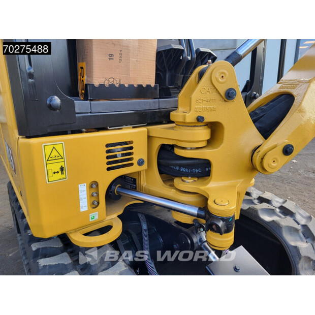 2023 Caterpillar 301.5-44070046