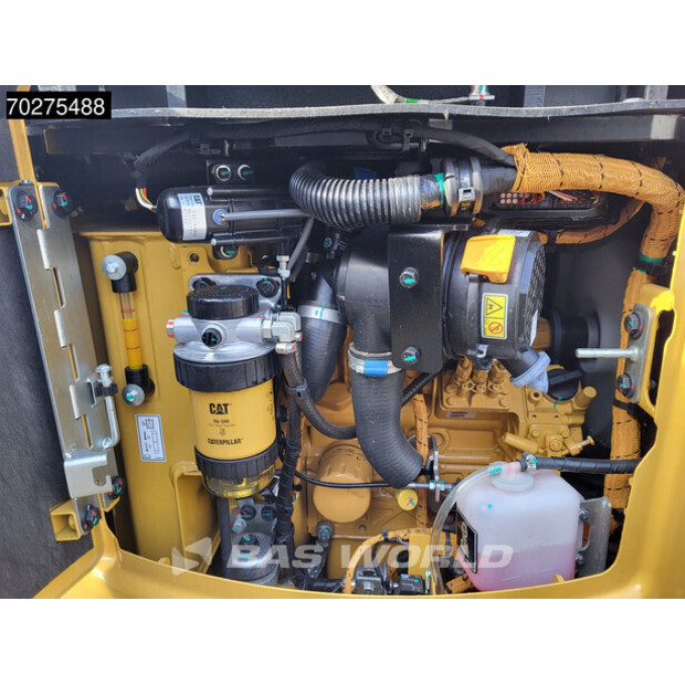 2023 Caterpillar 301.5-44070052