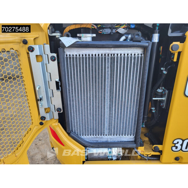 2023 Caterpillar 301.5-44070053