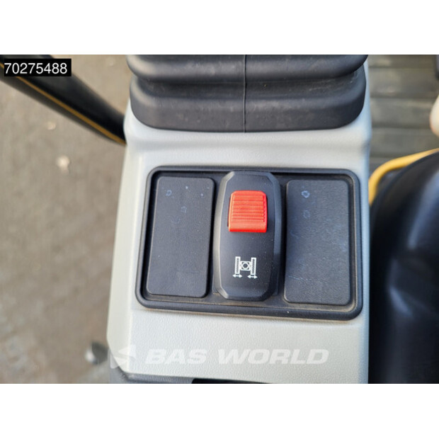 2023 Caterpillar 301.5-44070060