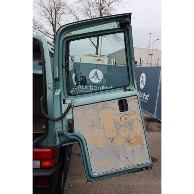 2000 Volkswagen TDI-44070298