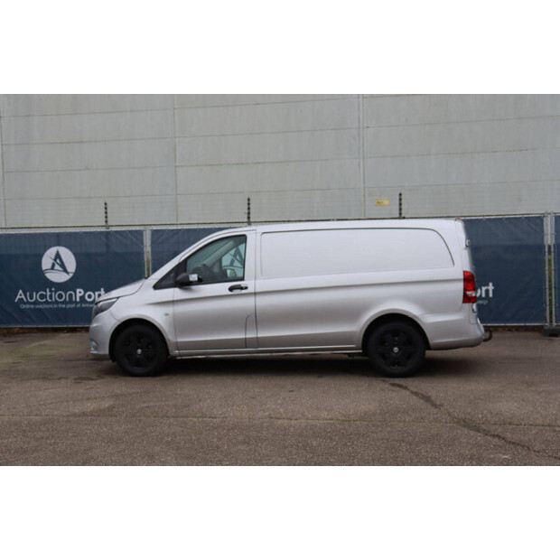 2018 Mercedes-Benz Vito-44070352