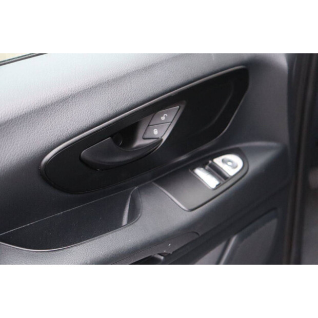 2018 Mercedes-Benz Vito-44070385