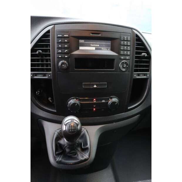 2018 Mercedes-Benz Vito-44070395