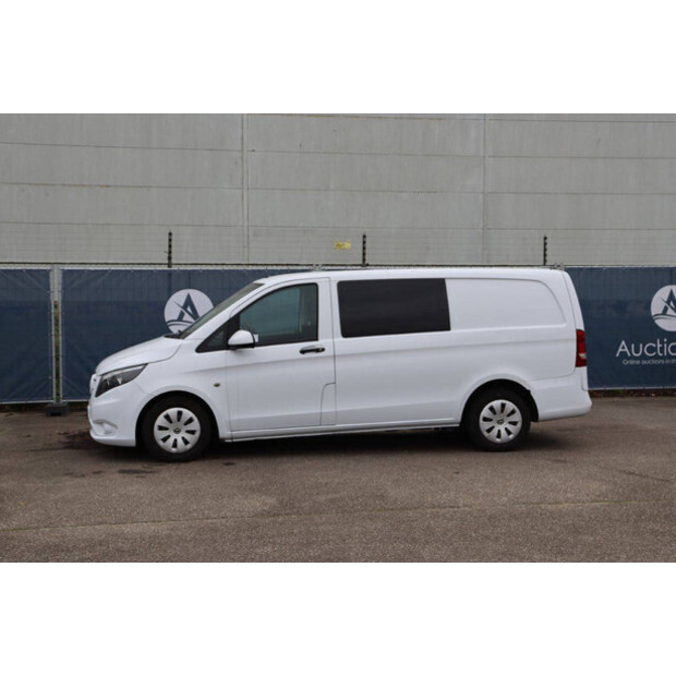 2016 Mercedes-Benz Vito-44070526