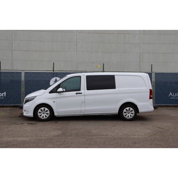 2016 Mercedes-Benz Vito-44070528