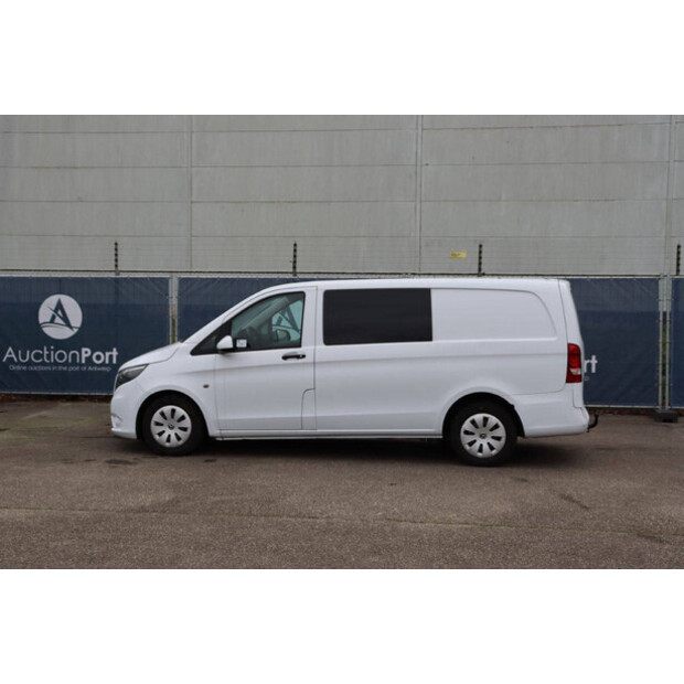 2016 Mercedes-Benz Vito-44070529