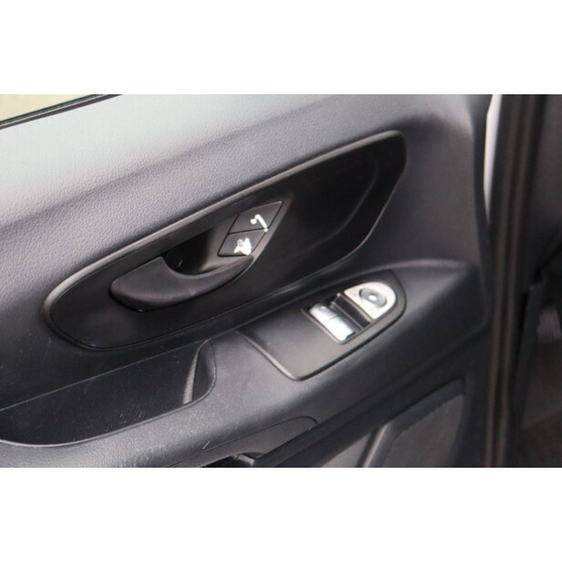 2016 Mercedes-Benz Vito-44070545