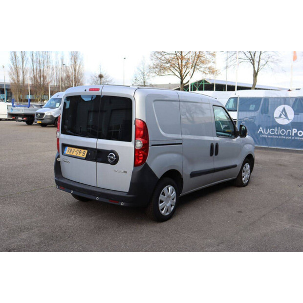 2017 Opel COMBO-44071072