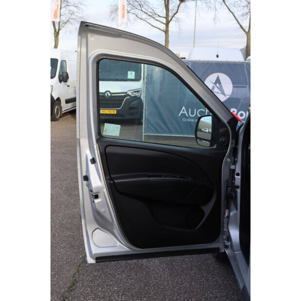 2017 Opel COMBO-44071091