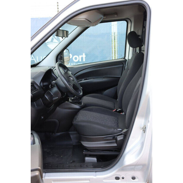 2017 Opel COMBO-44071093
