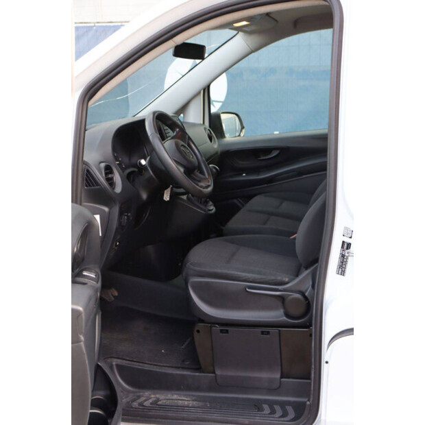 2016 Mercedes-Benz Vito-44071137