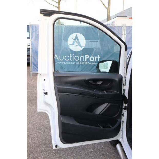 2016 Mercedes-Benz Vito-44071138