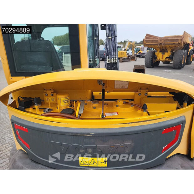 2016 فولفو ECR88D-44071276