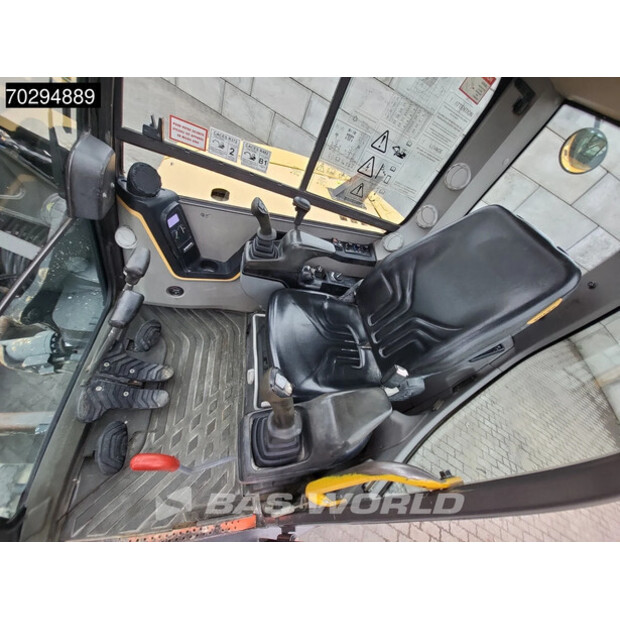 2016 فولفو ECR88D-44071289