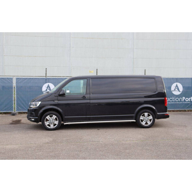 2016 Volkswagen Transporter-44071458