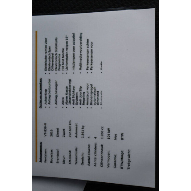 2016 Volkswagen Transporter-44071476