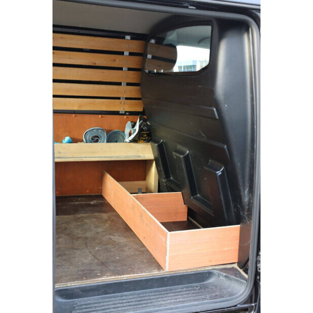 2016 Volkswagen Transporter-44071478