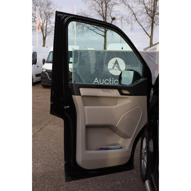 2016 Volkswagen Transporter-44071486