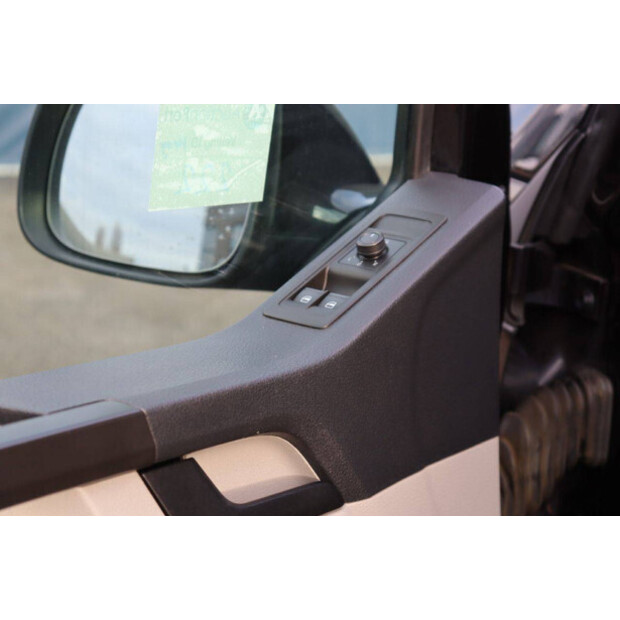 2016 Volkswagen Transporter-44071487