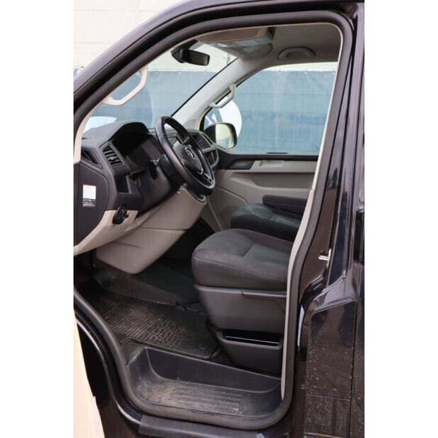 2016 Volkswagen Transporter-44071488