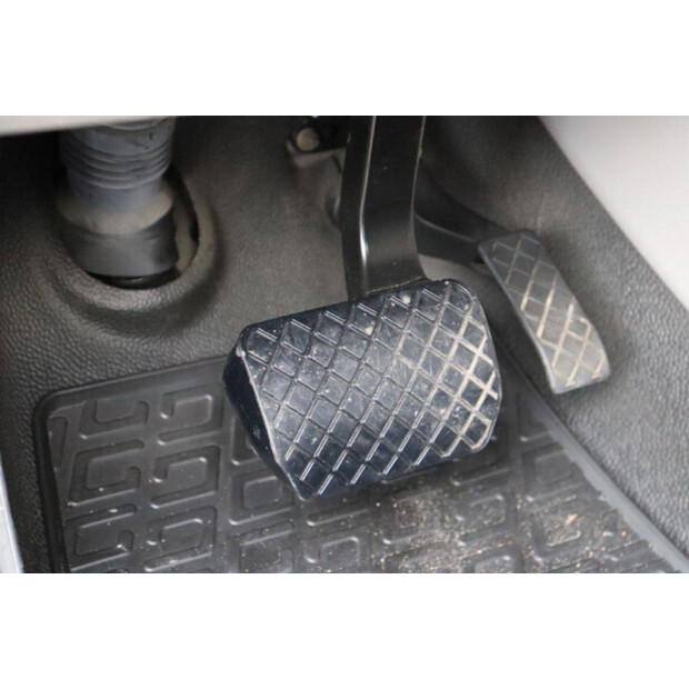 2016 Volkswagen Transporter-44071495